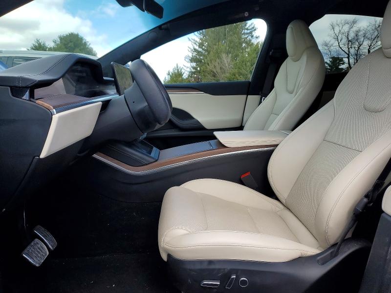 46017366 :رقم المزاد ، 7SAXCBE54NF361460 vin ، 2022 Tesla Model X مزاد بيع