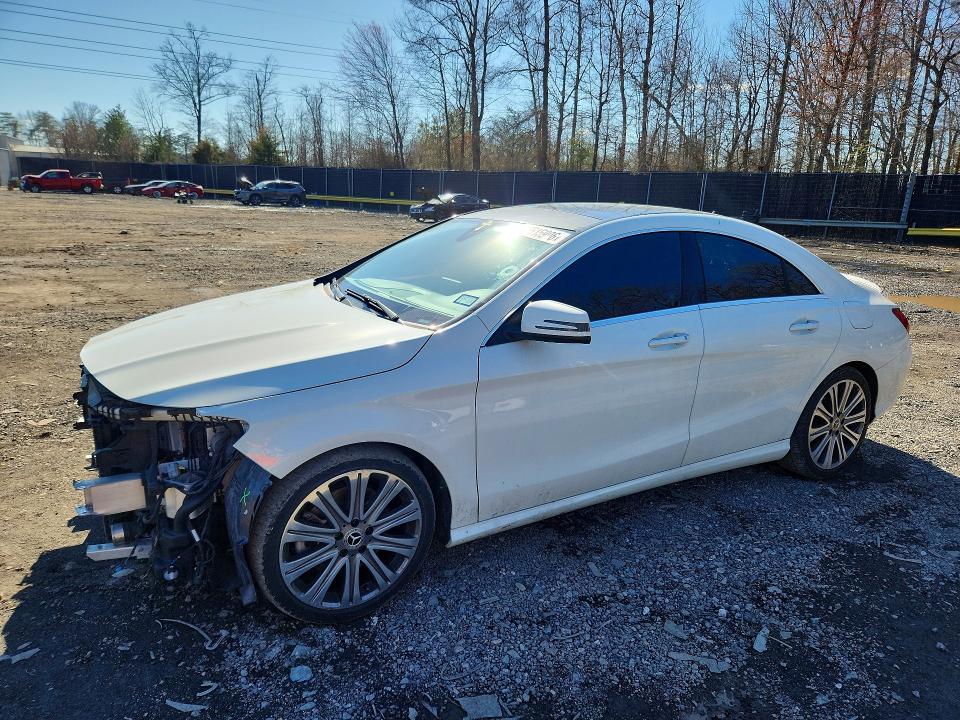 45515906 :رقم المزاد ، WDDSJ4GB0JN576847 vin ، 2018 Mercedes-benz Cla مزاد بيع