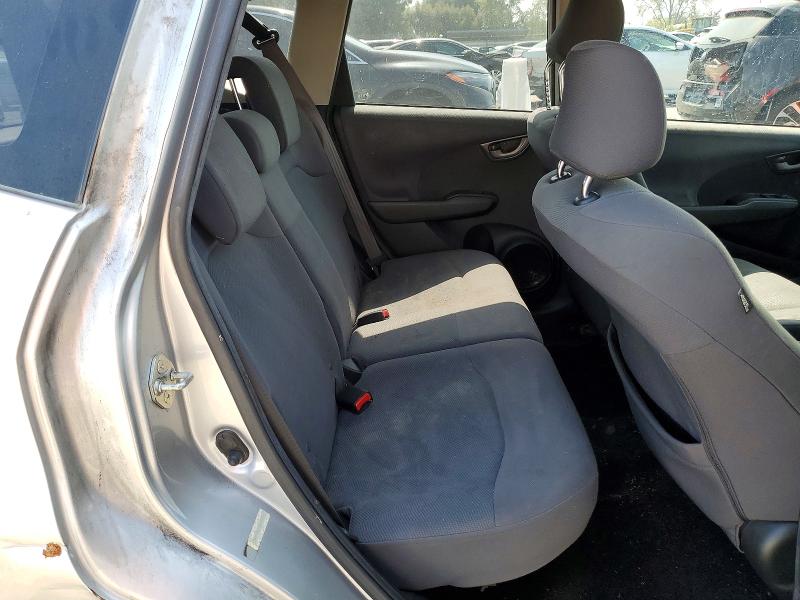 46975196 :رقم المزاد ، JHMGE8H32CC028705 vin ، 2012 Honda Fit مزاد بيع