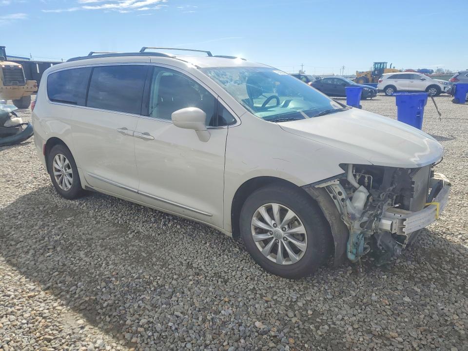 Продажа на аукционе авто 2017 Chrysler Pacifica, vin: 2C4RC1BG0HR670776, номер лота: 41840966