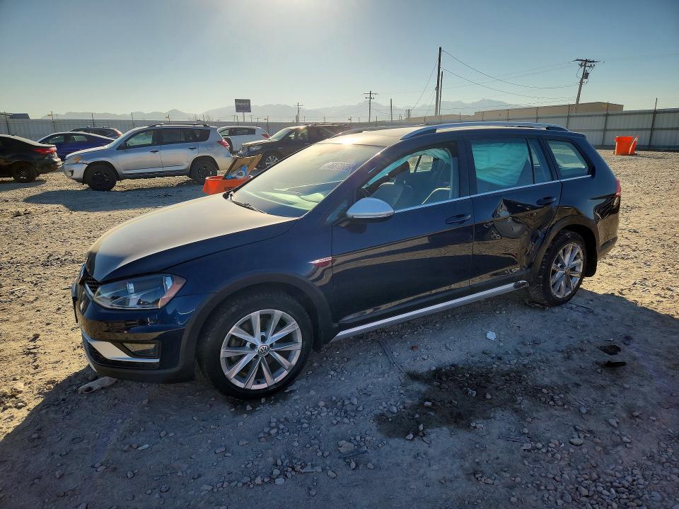 2017 Volkswagen Golf Alltrack მანქანა იყიდება აუქციონზე, vin: 3VWH17AU1HM536326, აუქციონის ნომერი: 46873686