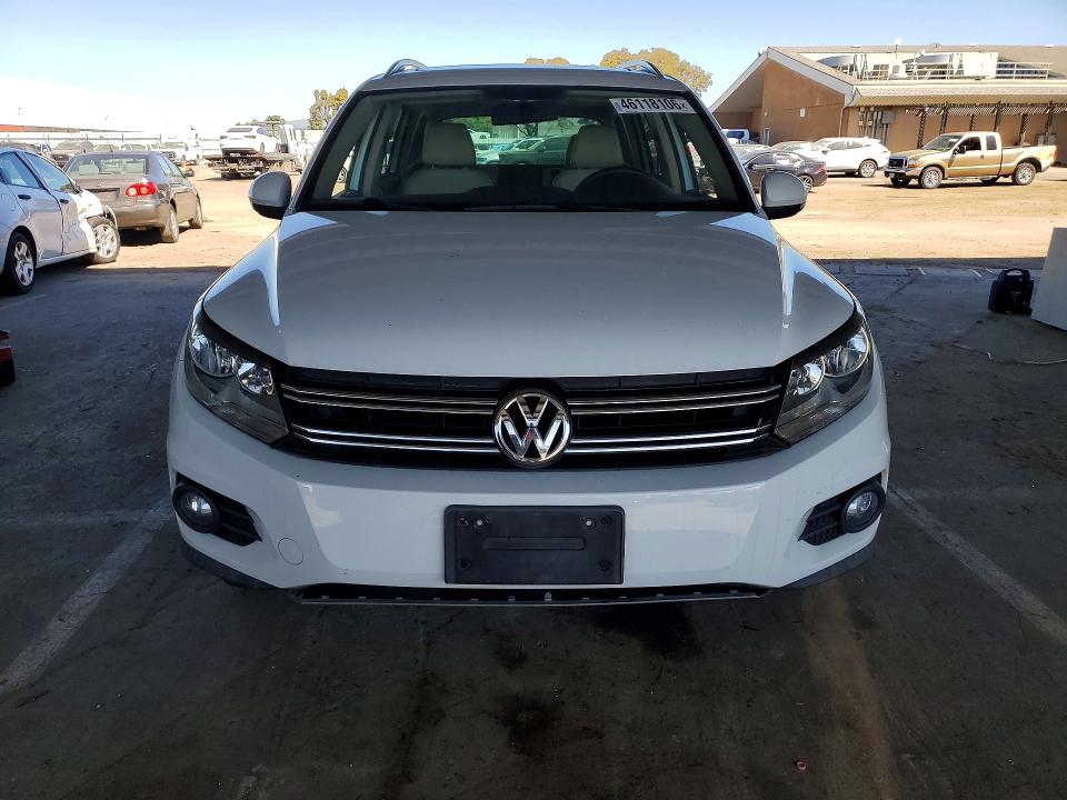 Продажа на аукционе авто 2015 Volkswagen Tiguan, vin: WVGAV7AX7FW569715, номер лота: 46118106