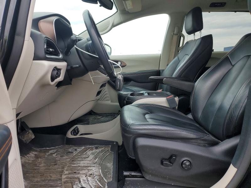 46998146 :رقم المزاد ، 2C4RC1BG4HR517396 vin ، 2017 Chrysler Pacifica مزاد بيع