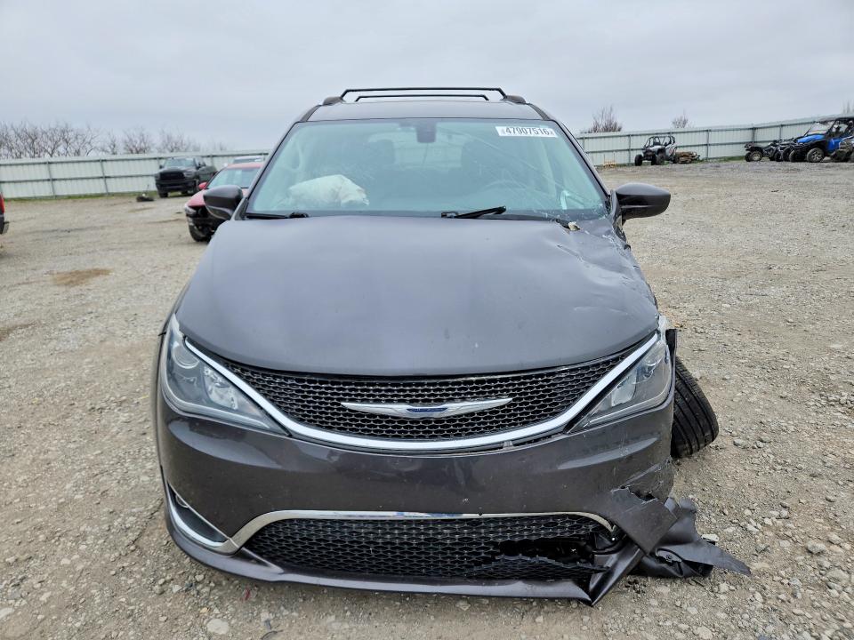 47907516 :رقم المزاد ، 2C4RC1EG9HR782195 vin ، 2017 Chrysler Pacifica مزاد بيع