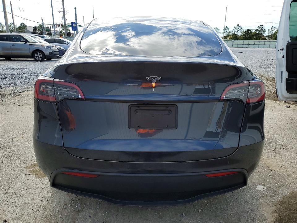 2024 Tesla Model Y მანქანა იყიდება აუქციონზე, vin: 7SAYGDED7RA309075, აუქციონის ნომერი: 46501966