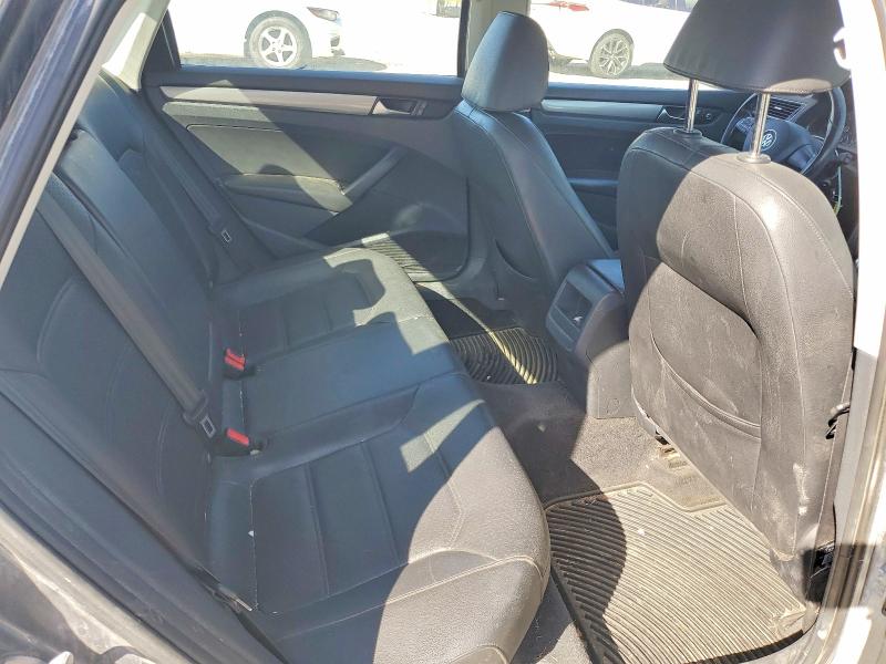Продажа на аукционе авто 2015 Volkswagen Passat, vin: 1VWAT7A36FC042111, номер лота: 47197726