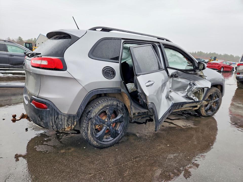 2015 Jeep Cherokee მანქანა იყიდება აუქციონზე, vin: 1C4PJMCS3FW769629, აუქციონის ნომერი: 47155696