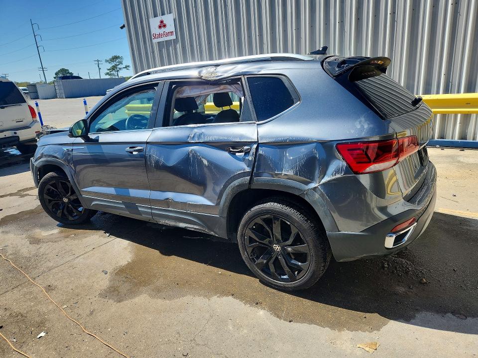 Продажа на аукционе авто 2022 Volkswagen Taos, vin: 3VVTX7B23NM007966, номер лота: 45809416