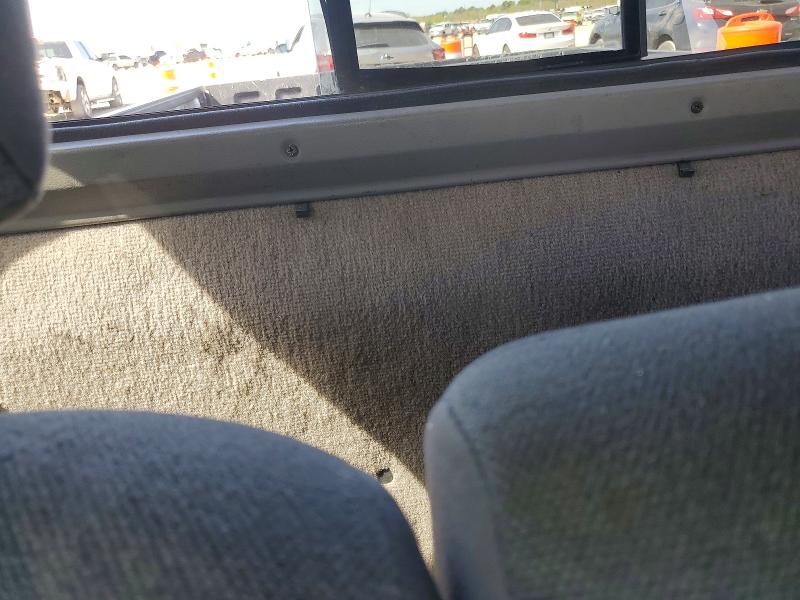 2000 Nissan Frontier მანქანა იყიდება აუქციონზე, vin: 1N6DD26S4YC436769, აუქციონის ნომერი: 46296526