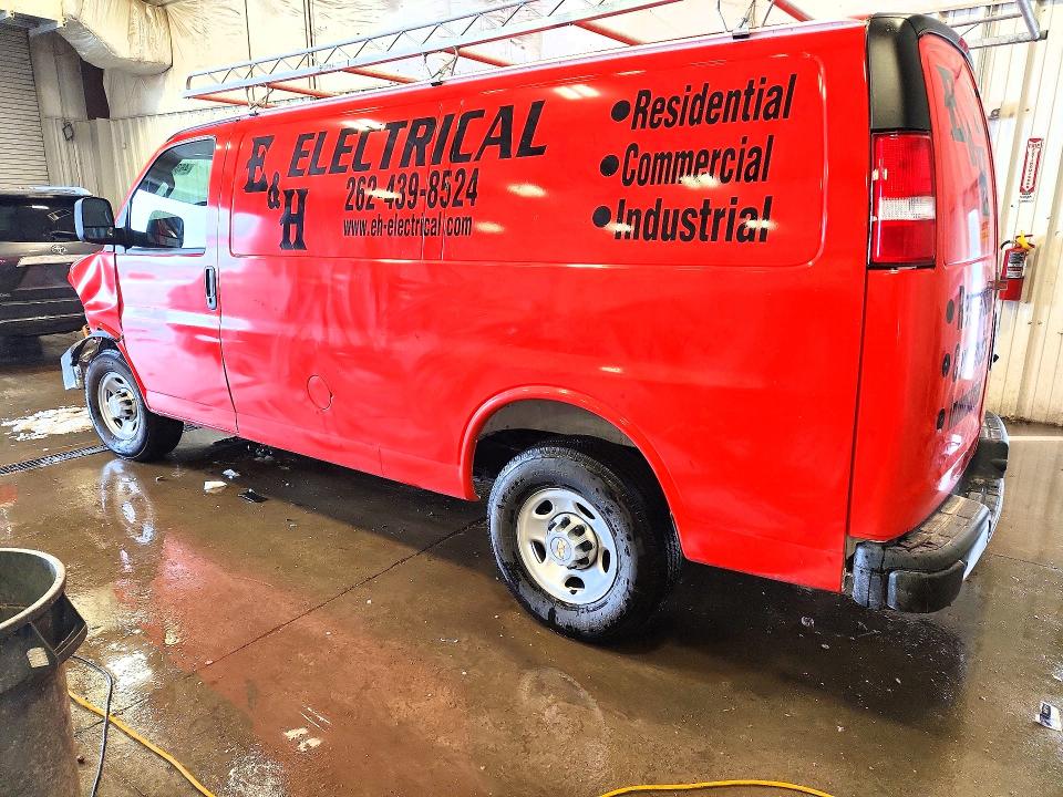 46387086 :رقم المزاد ، 1GCWGAF77S1272557 vin ، 2025 Chevrolet Express G2500 مزاد بيع