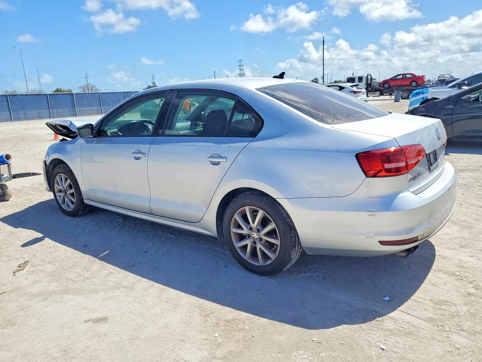 42035956 :رقم المزاد ، 3VWD17AJ8FM218138 vin ، 2015 Volkswagen Jetta مزاد بيع