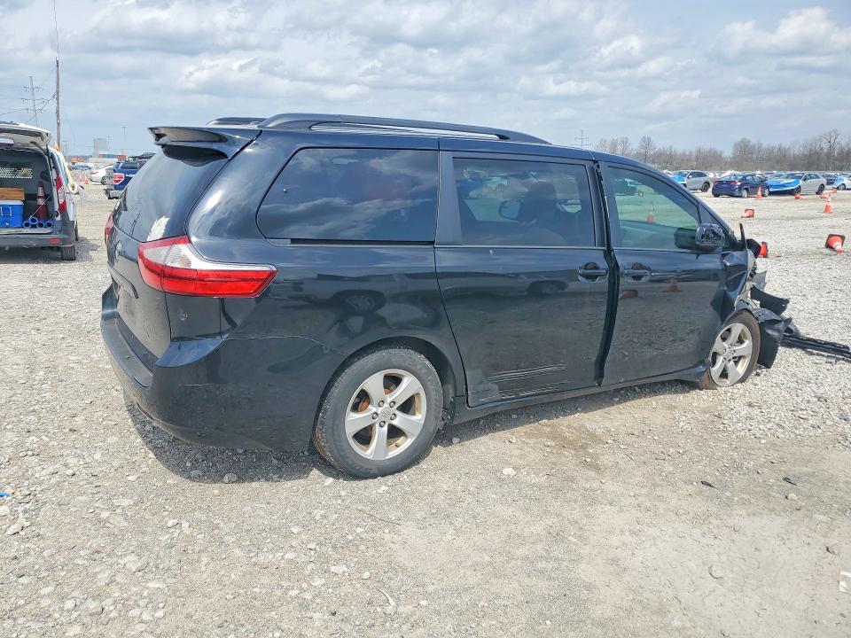 Aukcja sprzedaży 2015 Toyota Sienna, vin: 5TDKK3DC1FS548068, numer aukcji: 47789726