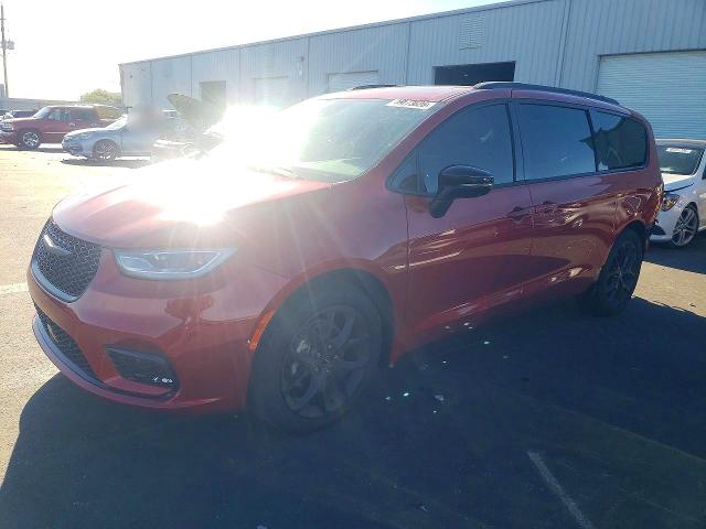 2024 Chrysler Pacifica მანქანა იყიდება აუქციონზე, vin: 2C4RC1BG3RR190085, აუქციონის ნომერი: 46173626