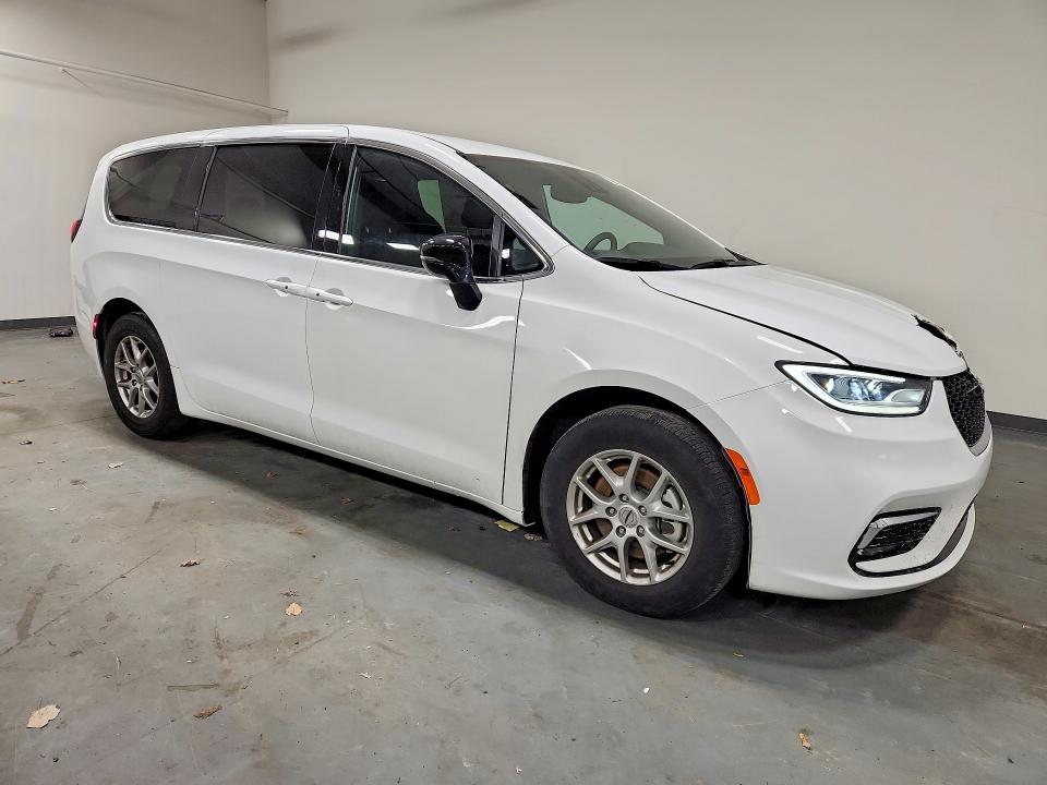 Auction sale of the 2025 Chrysler Pacifica, vin: 2C4RC1BG0SR532470, lot number: 46747416