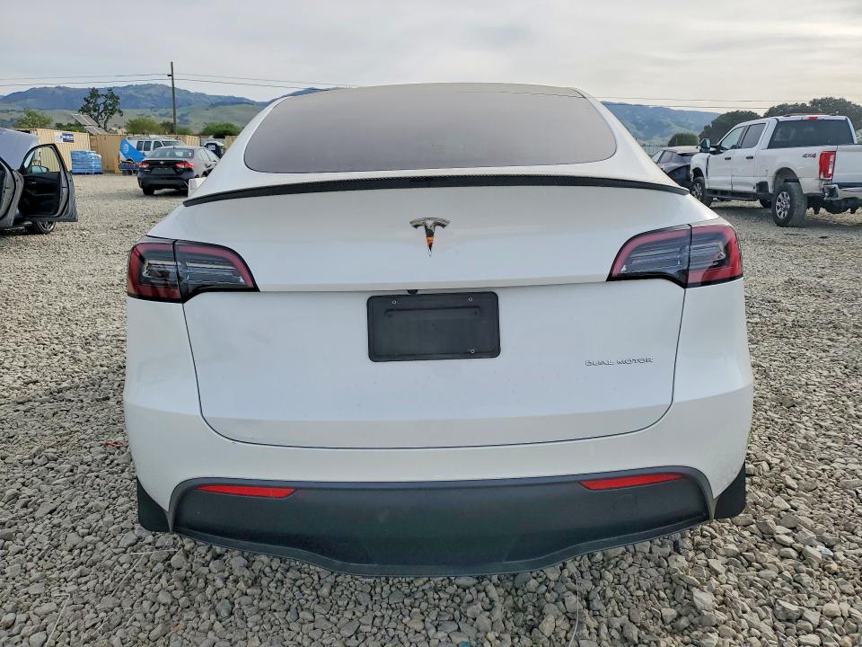 47952816 :رقم المزاد ، 7SAYGDEE9PF635887 vin ، 2023 Tesla Model Y مزاد بيع