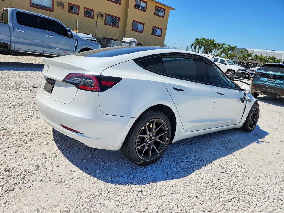 Продаж на аукціоні авто 2022 Tesla Model 3, vin: 5YJ3E1EA8NF318818, номер лоту: 47318446