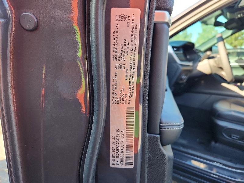2025 Jeep Grand Cherokee მანქანა იყიდება აუქციონზე, vin: 1C4RJKBG7S8733175, აუქციონის ნომერი: 46266536