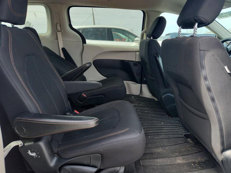 47501206 :رقم المزاد ، 2C4RC1DG0HR577267 vin ، 2017 Chrysler Pacifica مزاد بيع