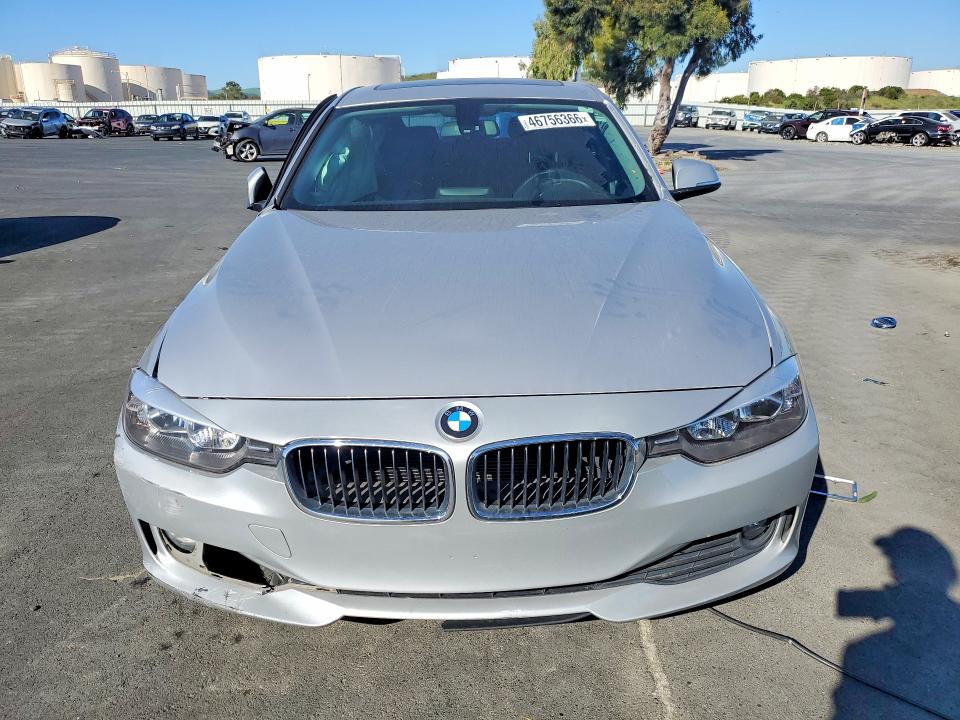 2015 Bmw 320 მანქანა იყიდება აუქციონზე, vin: WBA3B1G59FNT64621, აუქციონის ნომერი: 46756366
