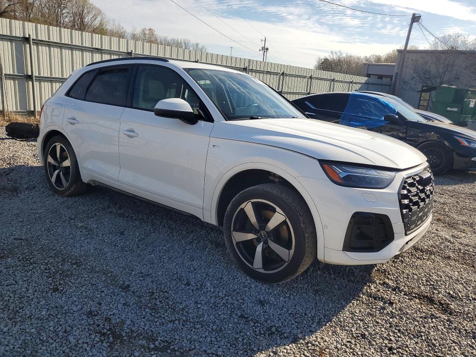 Продаж на аукціоні авто 2022 Audi Q5, vin: WA1FAAFY0N2045715, номер лоту: 46675266