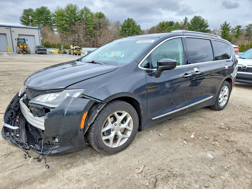 47927916 :رقم المزاد ، 2C4RC1BG6JR131441 vin ، 2018 Chrysler Pacifica مزاد بيع