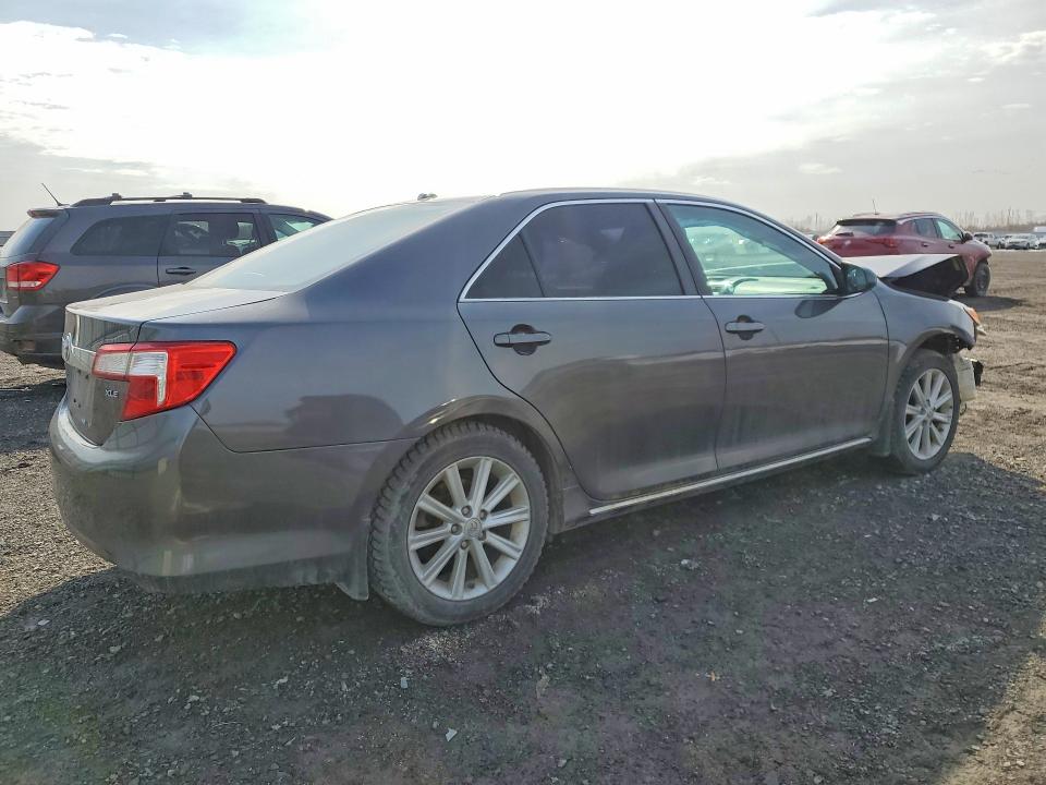 2013 Toyota Camry მანქანა იყიდება აუქციონზე, vin: 4T1BF1FK6DU642450, აუქციონის ნომერი: 47353506