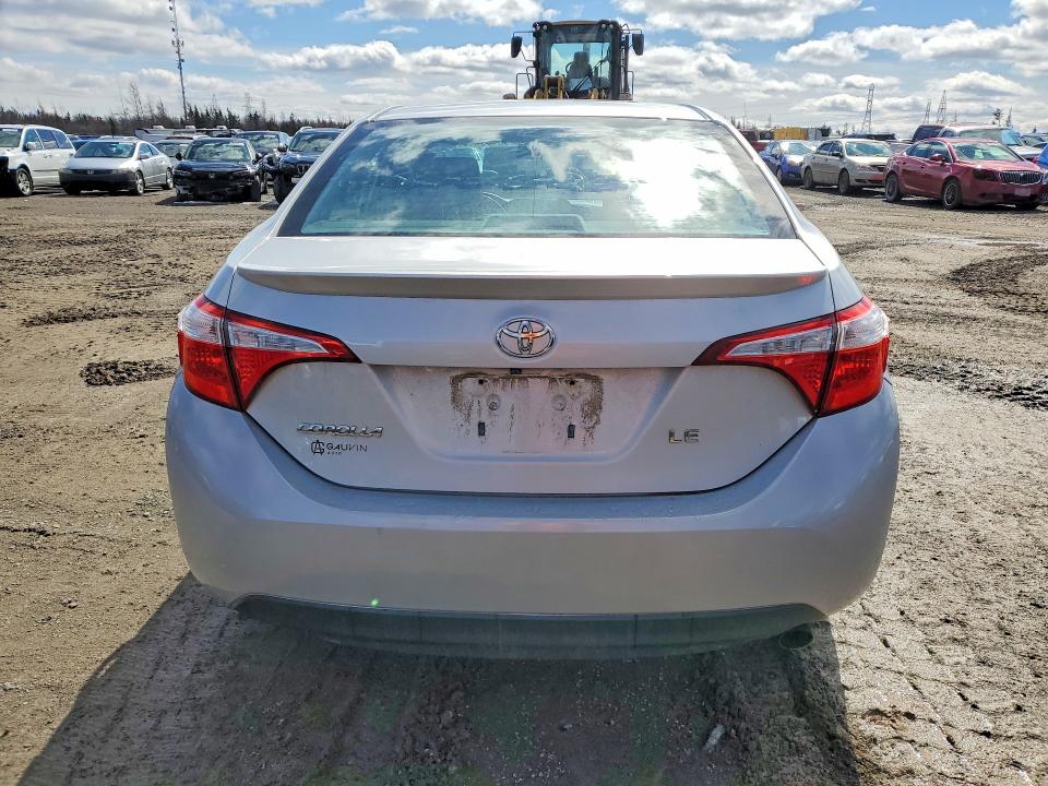 46150616 :رقم المزاد ، 2T1BURHE6FC266266 vin ، 2015 Toyota Corolla S 4dr مزاد بيع