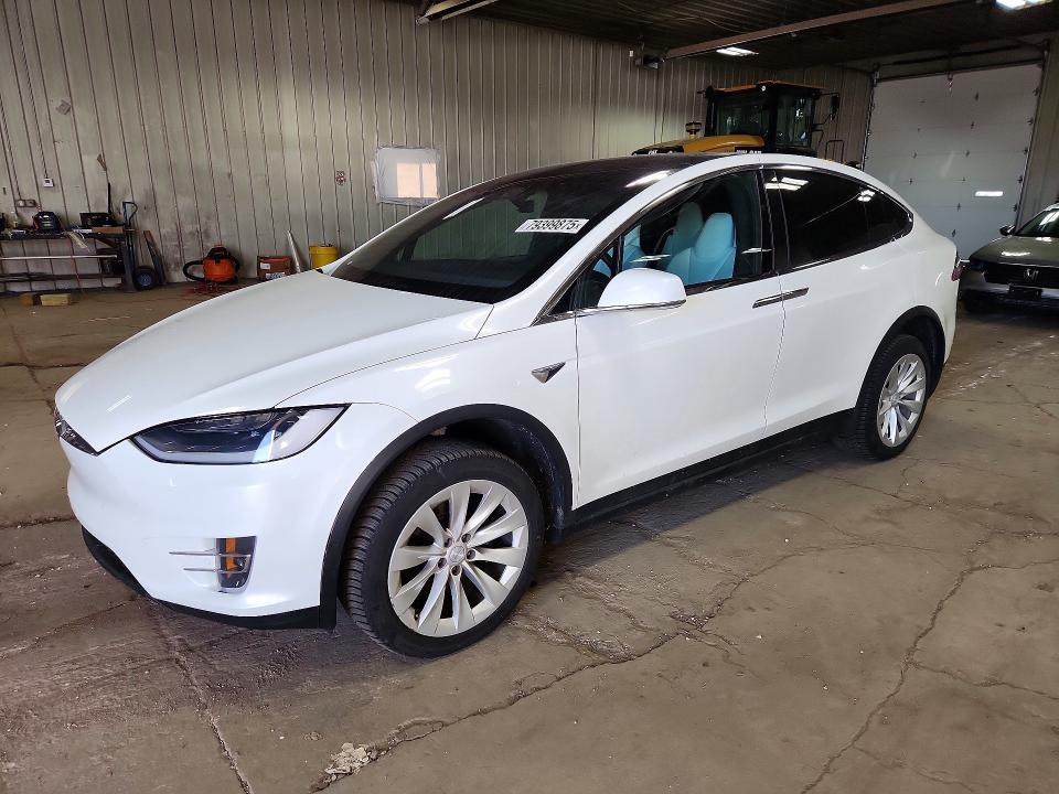 Продаж на аукціоні авто 2018 Tesla Model X, vin: 5YJXCBE27JF101373, номер лоту: 79399875