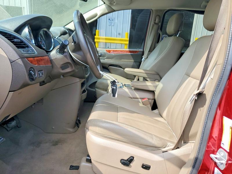 47744606 :رقم المزاد ، 2C4RC1BG1GR261586 vin ، 2016 Chrysler Town & Country مزاد بيع