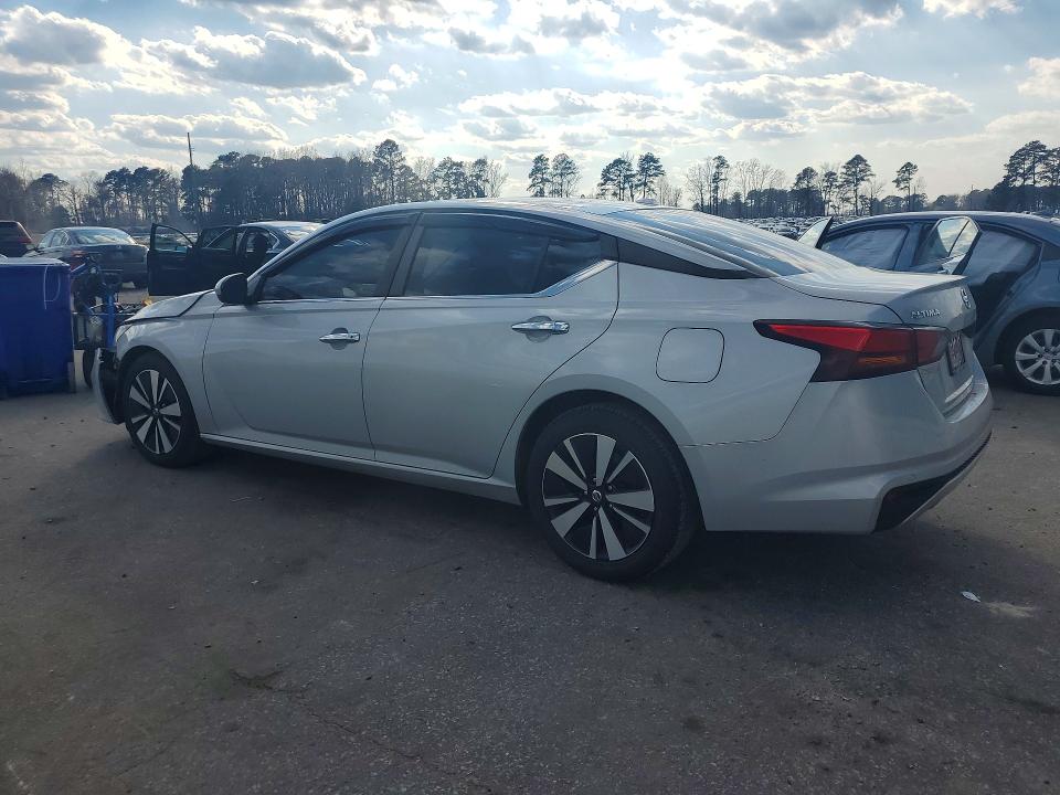45680866 :رقم المزاد ، 1N4BL4DV3MN313801 vin ، 2021 Nissan Altima مزاد بيع