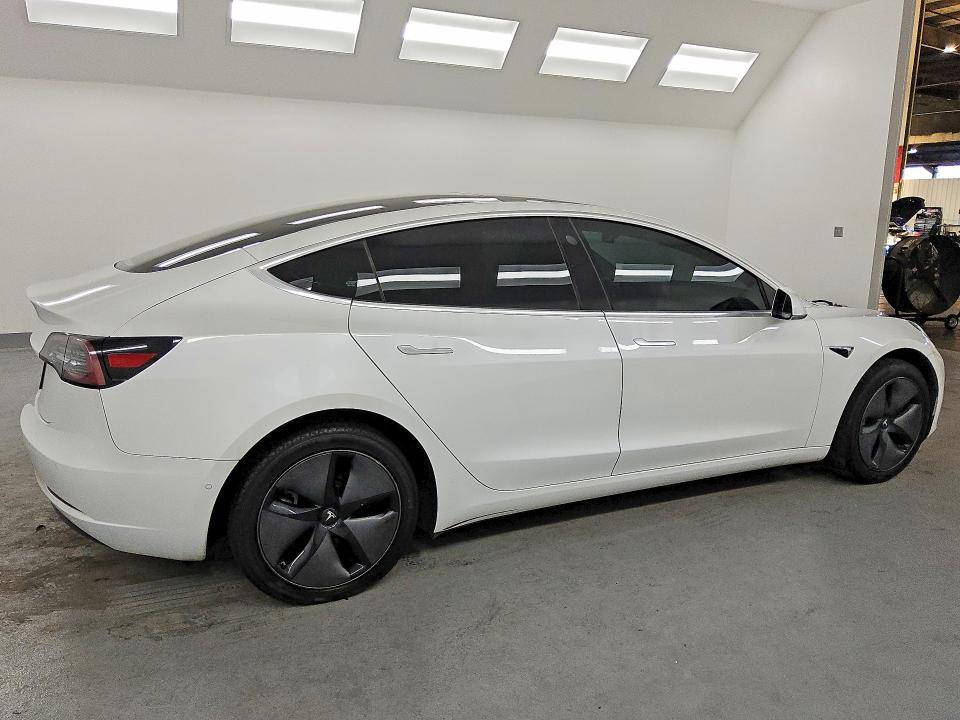78690955 :رقم المزاد ، 5YJ3E1EA3KF328328 vin ، 2019 Tesla Model 3 مزاد بيع