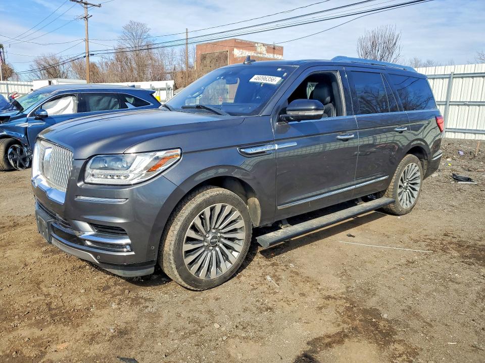 52972776 :رقم المزاد ، 5LMJJ2LT4JEL19370 vin ، 2018 Lincoln Navigator مزاد بيع