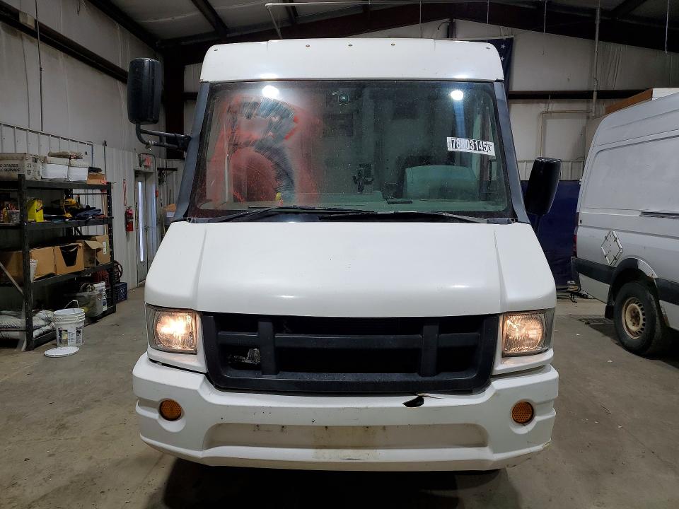 46921006 :رقم المزاد ، JALB4T172G7W00268 vin ، 2016 Isuzu Npr مزاد بيع