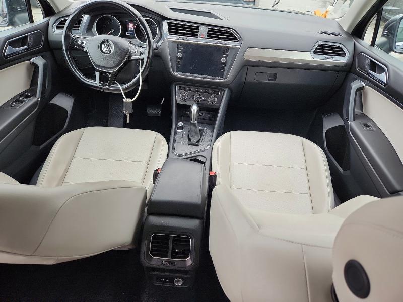45735106 :رقم المزاد ، 3VV3B7AX1JM033052 vin ، 2018 Volkswagen Tiguan مزاد بيع