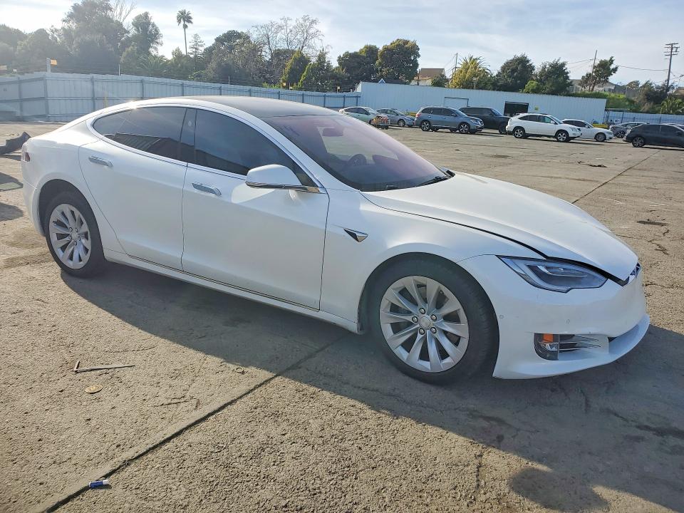 41607256 :رقم المزاد ، 5YJSA1E2XKF312546 vin ، 2019 Tesla Model S مزاد بيع