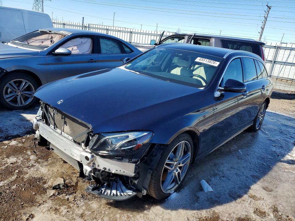 45513826 :رقم المزاد ، WDDZH6GB4JA412109 vin ، 2018 Mercedes-benz E مزاد بيع