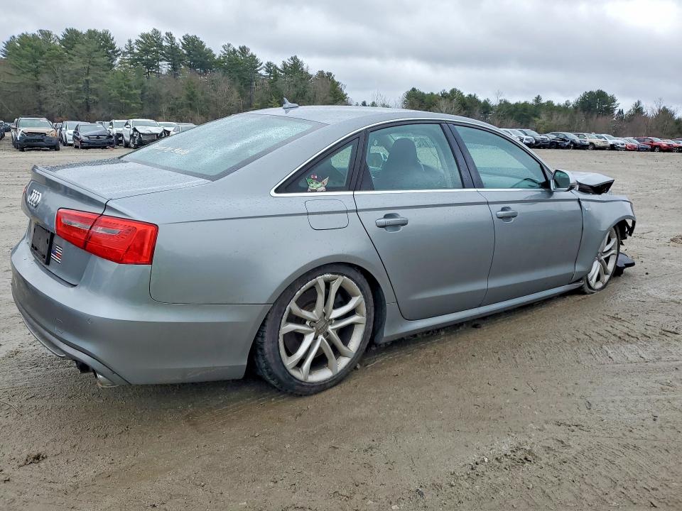 46418506 :رقم المزاد ، WAUF2AFC5EN102431 vin ، 2014 Audi S6 مزاد بيع
