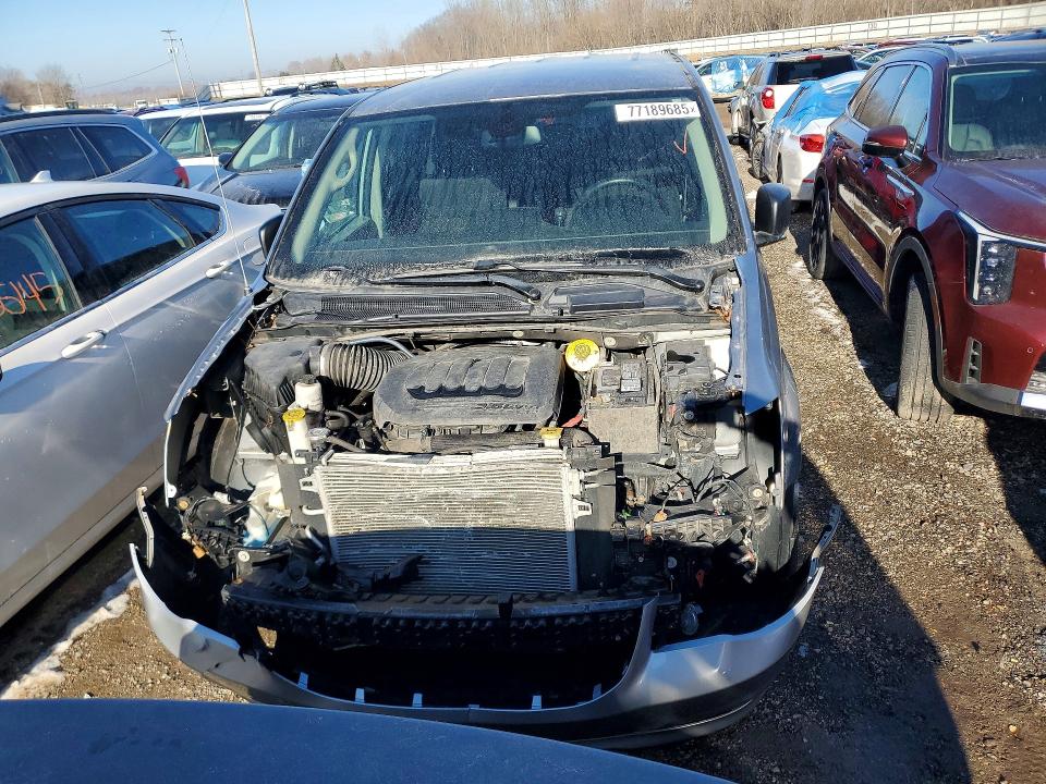 77189685 :رقم المزاد ، 2C4RDGBG9KR558341 vin ، 2019 Dodge Grand Caravan مزاد بيع