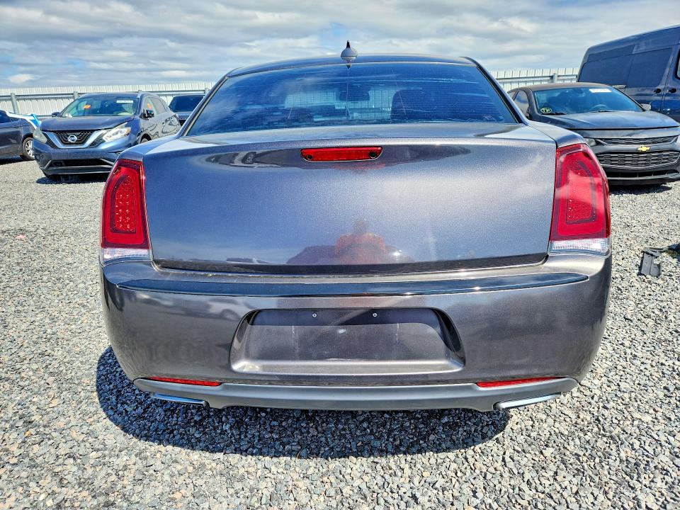 2015 Chrysler 300 მანქანა იყიდება აუქციონზე, vin: 2C3CCAAG1FH930455, აუქციონის ნომერი: 46514146