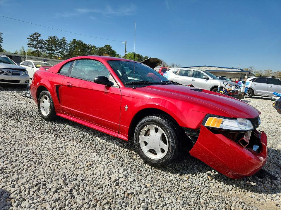 46356006 :رقم المزاد ، 1FAFP4040YF288620 vin ، 2000 Ford Mustang مزاد بيع