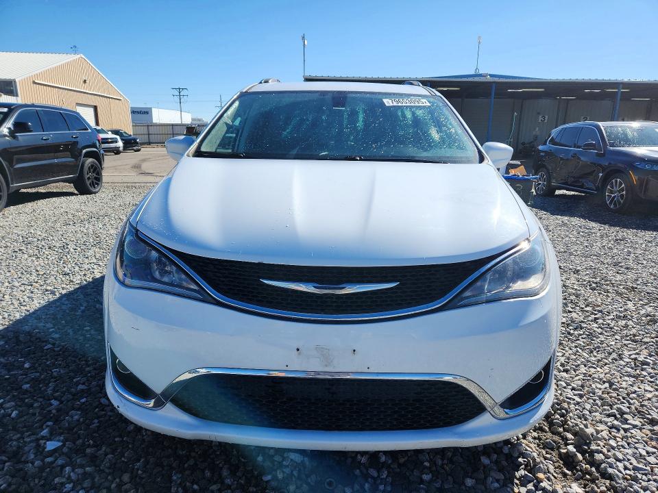 Продажа на аукционе авто 2017 Chrysler Pacifica, vin: 2C4RC1EG1HR764127, номер лота: 79653095