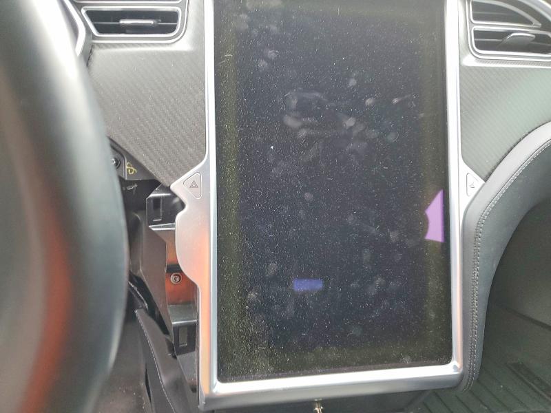 48048326 :رقم المزاد ، 5YJSA1E27HF213515 vin ، 2017 Tesla Model S مزاد بيع