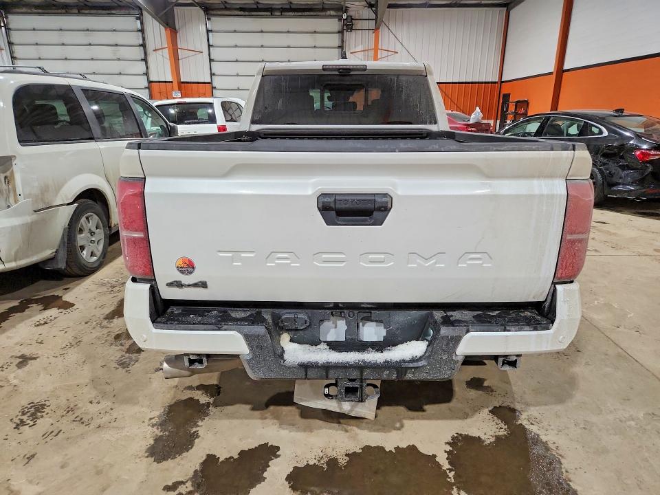 45498046 :رقم المزاد ، 3TYLB5JN3ST103495 vin ، 2025 Toyota Tacoma مزاد بيع