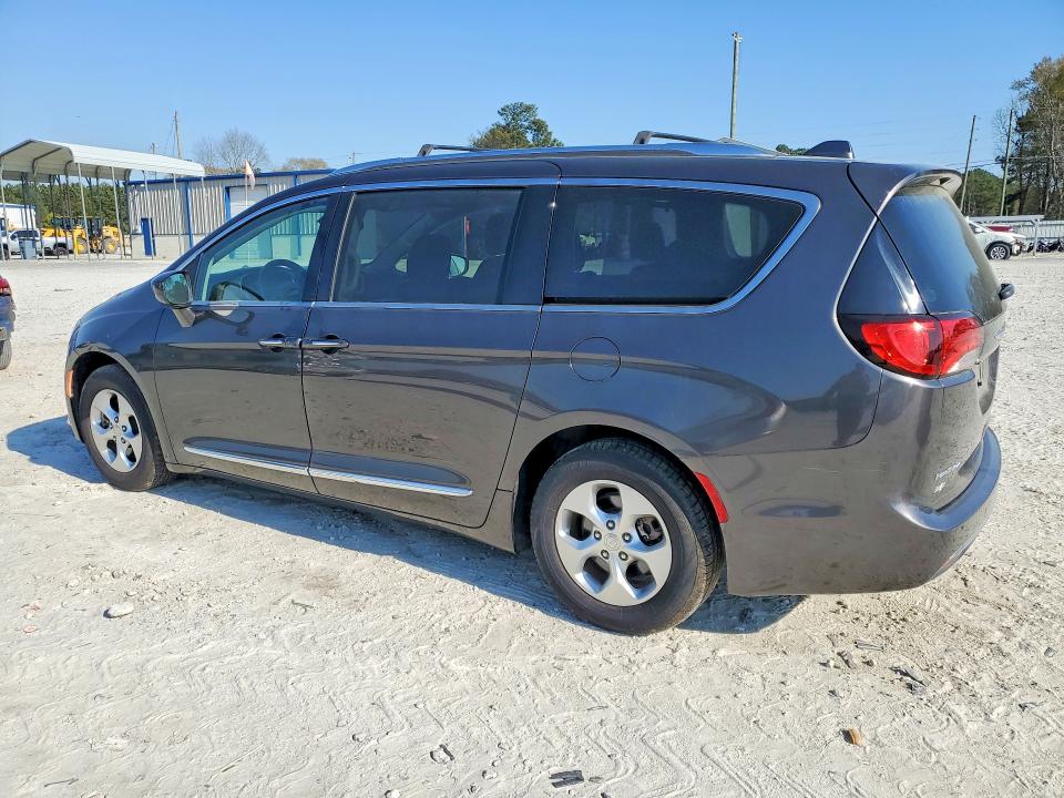 Продажа на аукционе авто 2017 Chrysler Pacifica, vin: 2C4RC1EG2HR763925, номер лота: 46904506