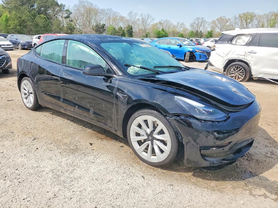 45889126 :رقم المزاد ، 5YJ3E1EA8NF372085 vin ، 2022 Tesla Model 3 مزاد بيع