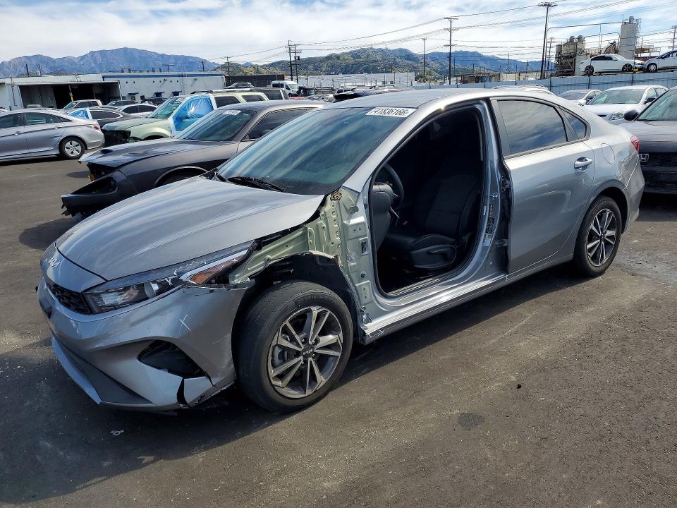 41836166 :رقم المزاد ، 3KPF24AD8PE651987 vin ، 2023 Kia Forte مزاد بيع