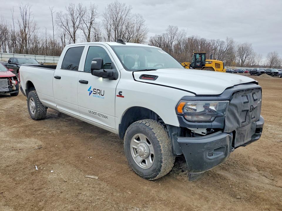 41808806 :رقم المزاد ، 3C6UR5HL9PG612052 vin ، 2023 Ram Trucks 2500 مزاد بيع
