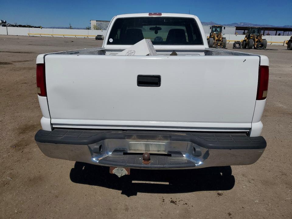41655816 :رقم المزاد ، 1GCCS19W928216650 vin ، 2002 Chev S-10 مزاد بيع