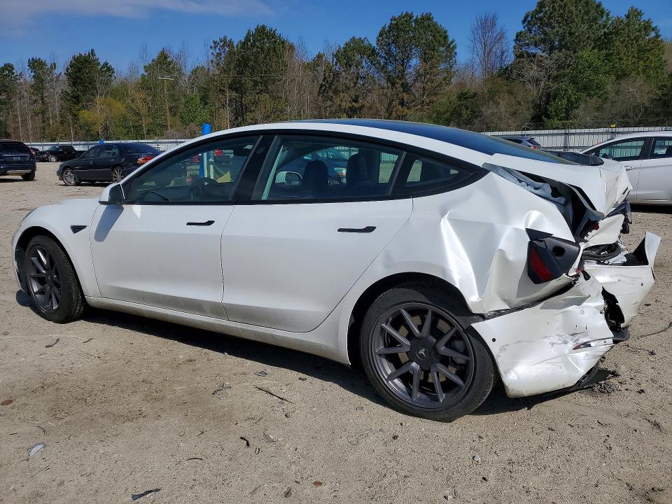 47914236 :رقم المزاد ، 5YJ3E1EA8MF015858 vin ، 2021 Tesla Model 3 مزاد بيع