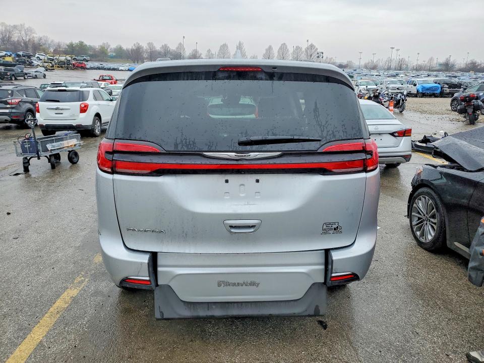 79568805 :رقم المزاد ، 2C4RC1BG7NR179813 vin ، 2022 Chrysler Pacifica مزاد بيع